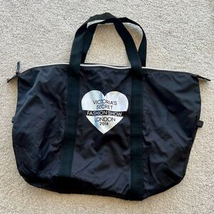 NWOT Victoria's Secret Fashion Show London 2014 Tote Duffle Bag - RARE